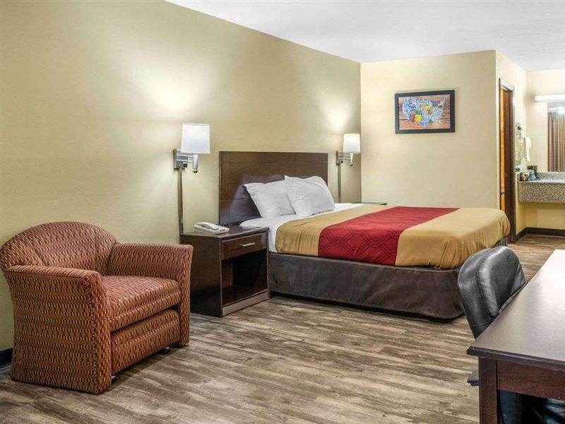 Econo Lodge Near Missouri University Of Science And Technology Rolla Exterior foto